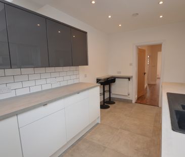 3 Bedroom Terraced House - Photo 6