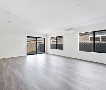 The Perfect Balance of Comfort & Class - Photo 5