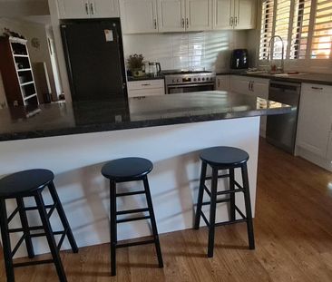 Rutherford - Photo 1