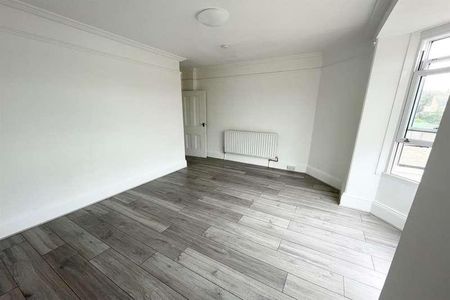 Downview Road, Worthing, BN11 - Photo 2