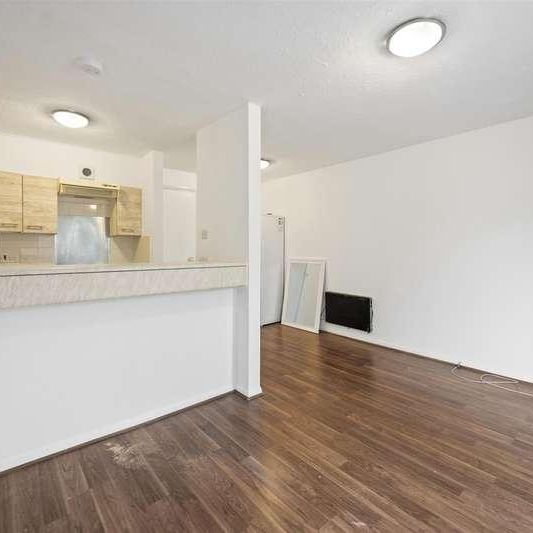 Harp Island Close, London, NW10 - Photo 1