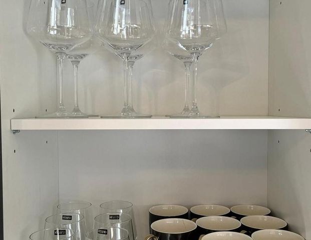 Wunderschöne City Wohnung im Zentrum von Dachau mit Blick auf den Schlosspark! Vollständig möbliert. - Foto 1