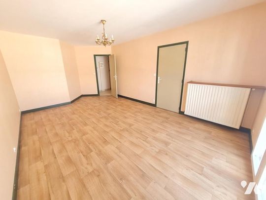 APPARTEMENT au 1er étage _ A LOUER _ MONTOIRE/ LOIR ( 41800)_ Libre sous 10 jours - Photo 1
