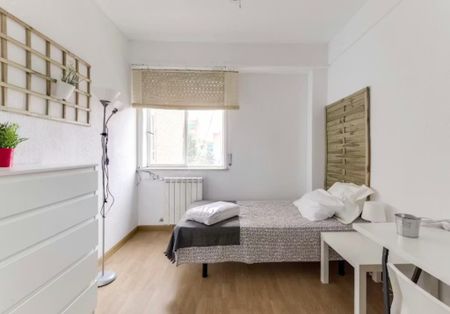 Calle de Valderrey, Madrid, Community of Madrid 28035 - Foto 5