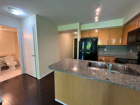 For Lease - 16 Yonge Street Unit# 713, Toronto, Ontario - Photo 3