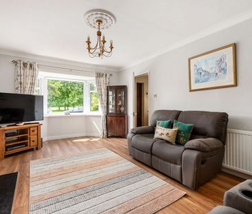 Short Let Only – College Park Way, Ballinteer, Dublin 16 - Photo 2