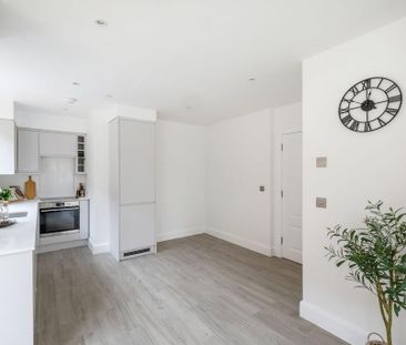 2 bedroom ground floor flat to rent - Photo 4