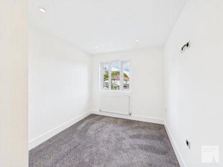 4 bedroom detached bungalow to rent - Photo 3