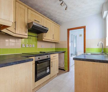 3 bed Terraced for rent - Photo 6