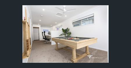 Modern Family Living in the Heart of Bellbird Park. - Photo 2