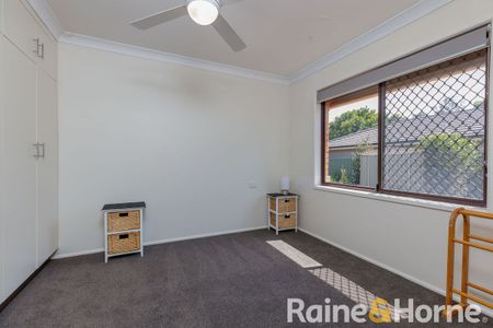 Convenient Central South Duplex - Photo 3