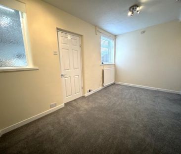 Acacia Avenue, Knutsford - Photo 1