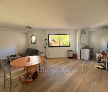 Location Appartement 2 pièces 50m² HYERES 83400 - Photo 3