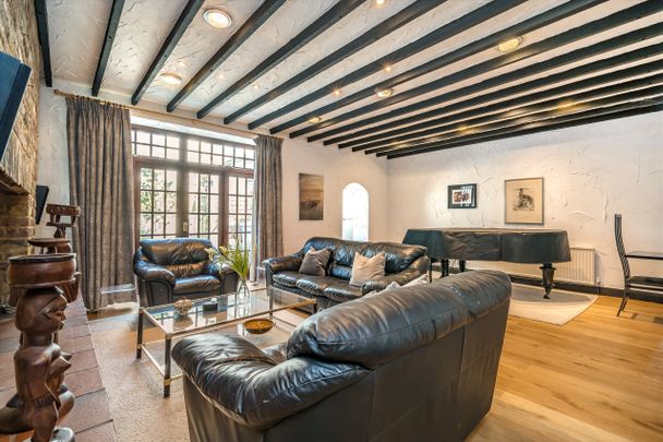 Queen's Gate Gardens, South Kensington, SW7, London - Photo 1