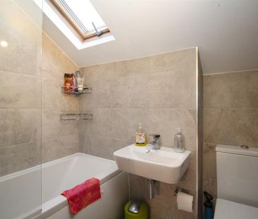 3 bedroom detached house to rent - Photo 6