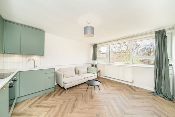 Yates Court, London, NW2, London - Photo 1