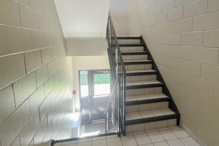 Boxwood Place Apts - PARKING SPACE & WATER INCLUDED - Photo 5