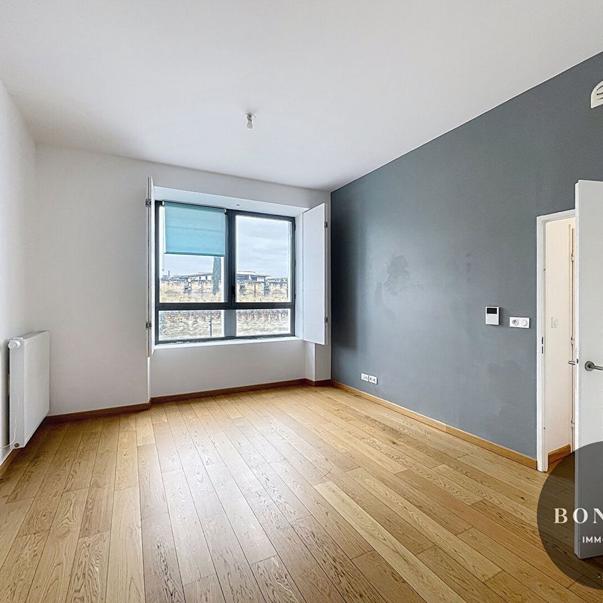 A LOUER AVIGNON FACE REMPPARTS ( 84000 ) : Appartement 2 pièces non meublé - 1 place de parking - Ascenseur !, - Photo 1