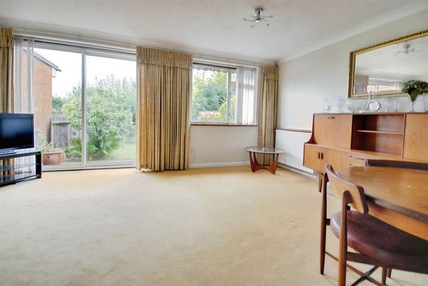 Grove Hall Road, Bushey - Photo 1