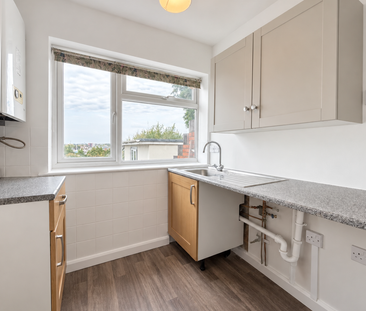 2 bedroom maisonette to rent - Photo 5