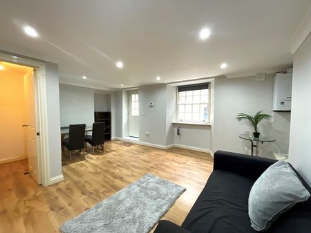 Magdalen St - One Bedroom Flat - Photo 3