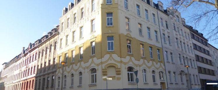 2 Zimmer Erdgeschoss Wohnung mit offener Küche im Wohnzimmer - Photo 1