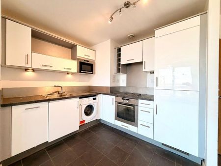 2 bedroom apartment to rent - Photo 4