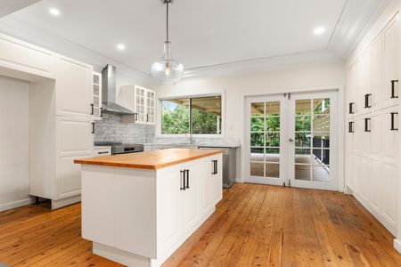 17 Wallawa Avenue, Engadine NSW 2233 - House For Rent | Domain - Photo 5