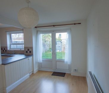 3 Bed Terraced House, Ashley Close, BS7 - Photo 2