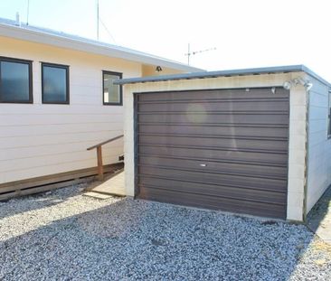 Privacy by the beach in Papamoa - Photo 6