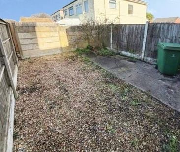 3 bedroom House To Let - Photo 6