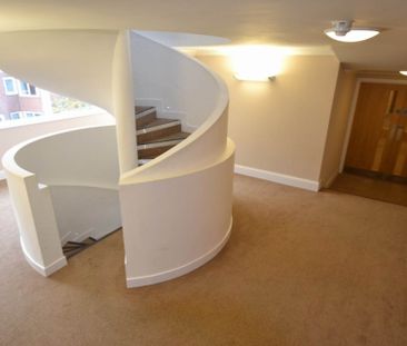 Earlham House, Norwich - Photo 4