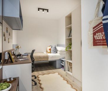 1 bedroom in a flat share to rent - Photo 3