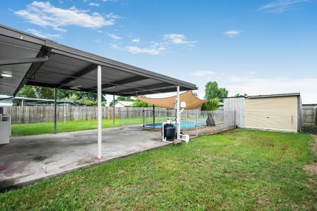 Family Home with Pool and Shed&excl; - Photo 4