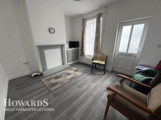 3 bedroom terraced house to rent - Photo 1