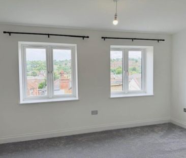 4 bedroom townhouse to rent - Photo 2