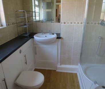 4 bedroom flat to rent - Photo 1