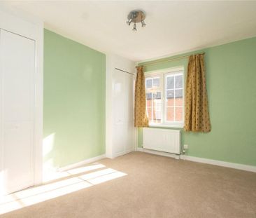 2 bedroom semi-detached house to rent - Photo 3