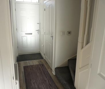 2 bedroom semi-detached house to rent - Photo 3