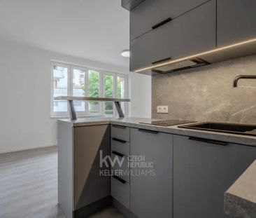 Útulný byt 2+kk s balkonem a sklepem, Praha – Kyje - Fotografie 5