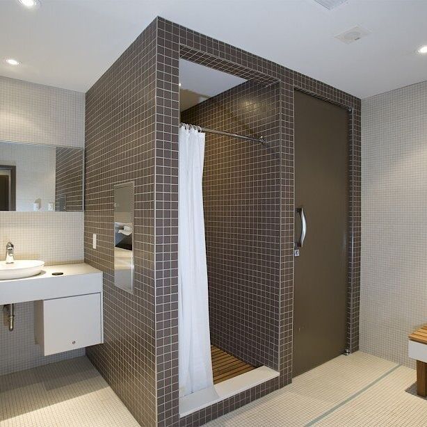 3488 Chemin de la Côte-des-Neiges, Montréal, QC - Photo 1
