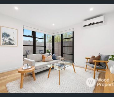 Stylish & Spacious Apartment Moments from Caulfield Park! - Photo 2