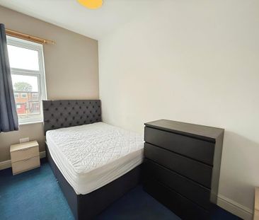 4 bedroom terraced house to rent - Photo 5