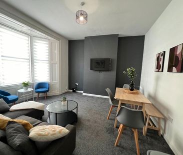 6 bedroom flat share to rent - Photo 1