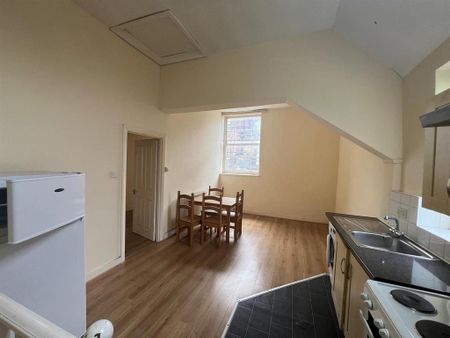 1 bedroom flat to rent - Photo 3
