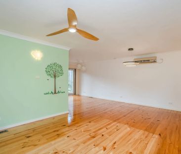 Charming Three-Bedroom Family Home in Hackett - Photo 2