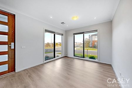 31 Creekside Street, Clyde - Photo 2