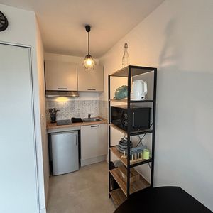 Location Appartement 1 pièce 23m² - Photo 2