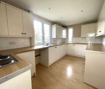 2 bedroom semi-detached house to rent - Photo 3