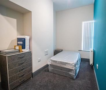 4 bedroom terraced house to rent - Photo 6